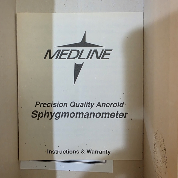 Aneroid Sphygmomanometer Blood Pressure Monitor - Picture 5 of 8